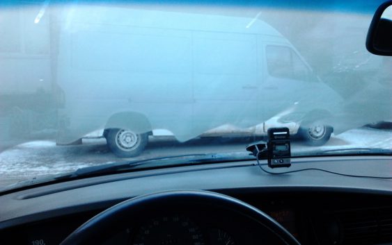 Почему потеют стекла в машине зимой? Основные причины запотевания.